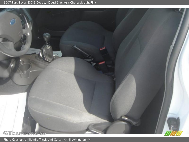 Cloud 9 White / Charcoal/Light Flint 2007 Ford Focus ZX3 S Coupe