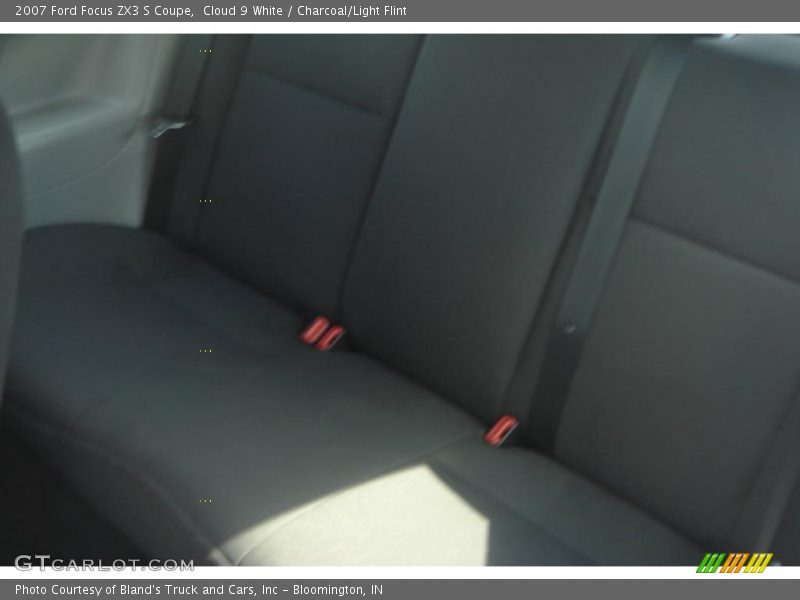 Cloud 9 White / Charcoal/Light Flint 2007 Ford Focus ZX3 S Coupe