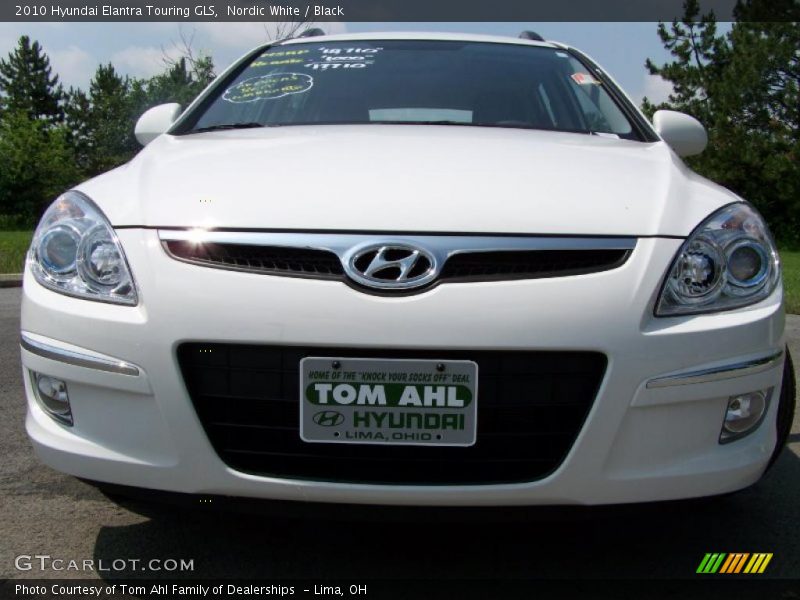 Nordic White / Black 2010 Hyundai Elantra Touring GLS