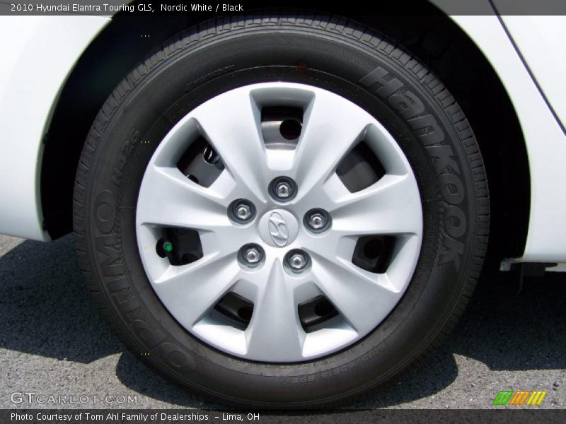 Nordic White / Black 2010 Hyundai Elantra Touring GLS
