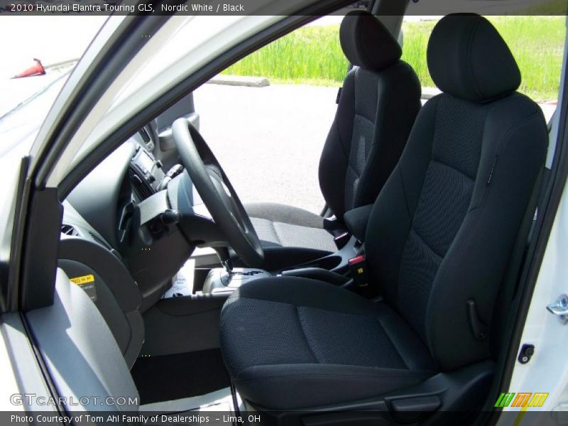 Nordic White / Black 2010 Hyundai Elantra Touring GLS