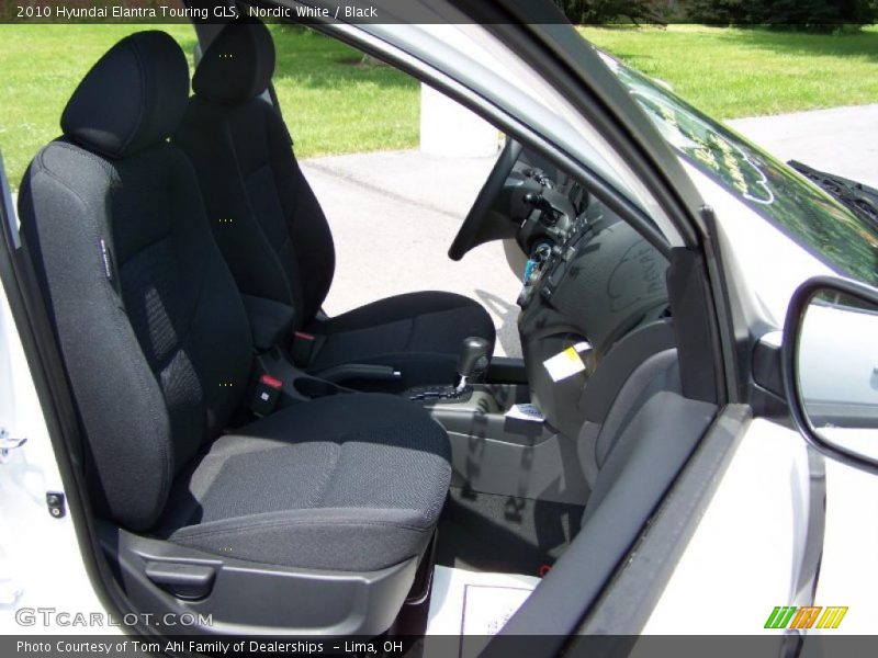 Nordic White / Black 2010 Hyundai Elantra Touring GLS