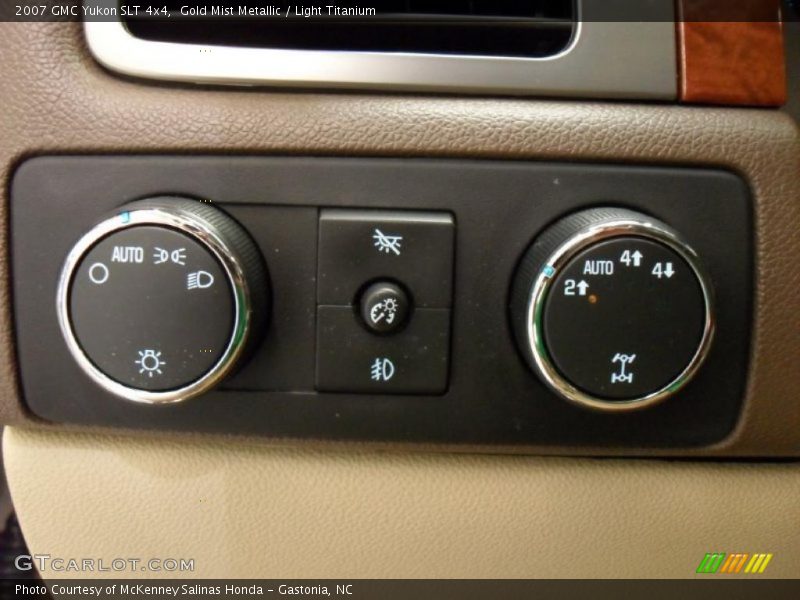 Gold Mist Metallic / Light Titanium 2007 GMC Yukon SLT 4x4