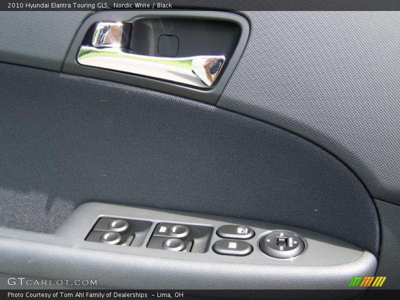 Nordic White / Black 2010 Hyundai Elantra Touring GLS