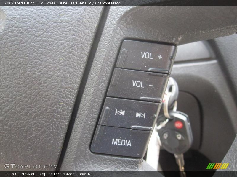 Dune Pearl Metallic / Charcoal Black 2007 Ford Fusion SE V6 AWD