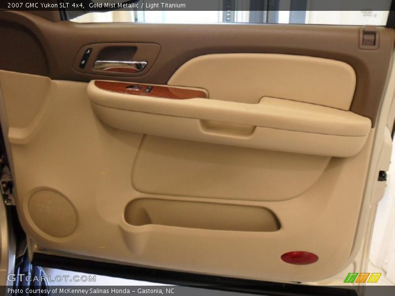 Gold Mist Metallic / Light Titanium 2007 GMC Yukon SLT 4x4