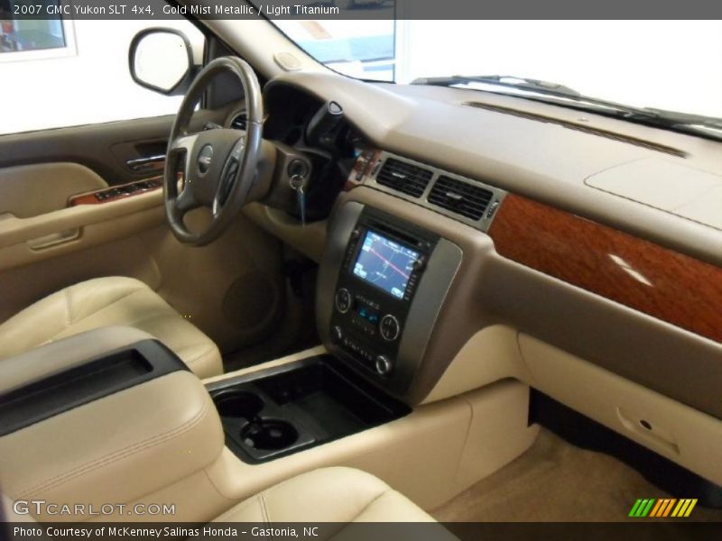 Gold Mist Metallic / Light Titanium 2007 GMC Yukon SLT 4x4