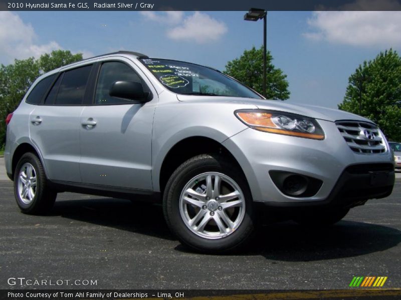 Radiant Silver / Gray 2010 Hyundai Santa Fe GLS