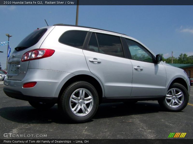 Radiant Silver / Gray 2010 Hyundai Santa Fe GLS