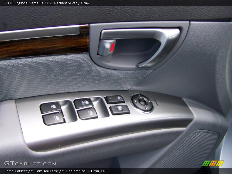 Radiant Silver / Gray 2010 Hyundai Santa Fe GLS