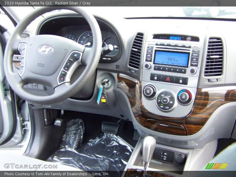 Radiant Silver / Gray 2010 Hyundai Santa Fe GLS