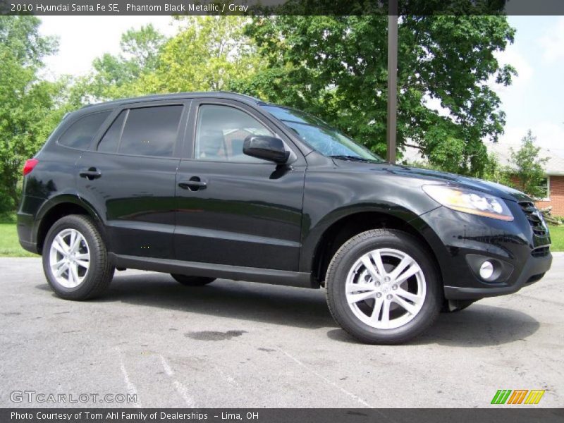 Phantom Black Metallic / Gray 2010 Hyundai Santa Fe SE