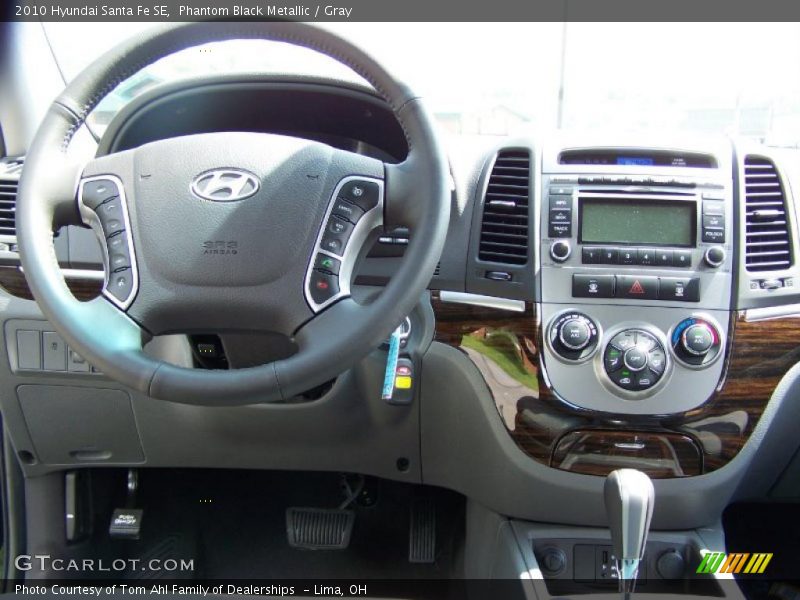 Phantom Black Metallic / Gray 2010 Hyundai Santa Fe SE