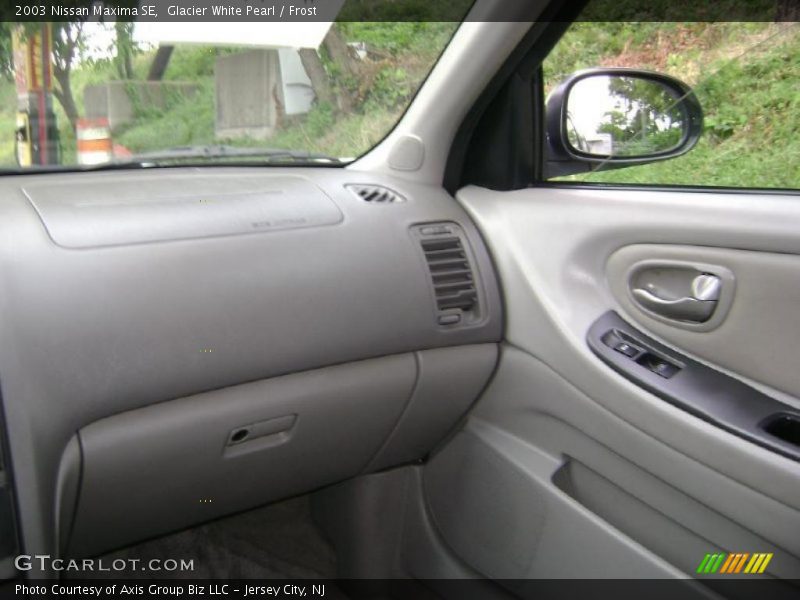 Glacier White Pearl / Frost 2003 Nissan Maxima SE