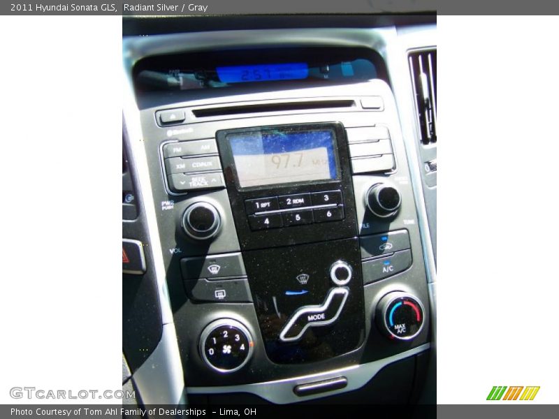 Radiant Silver / Gray 2011 Hyundai Sonata GLS