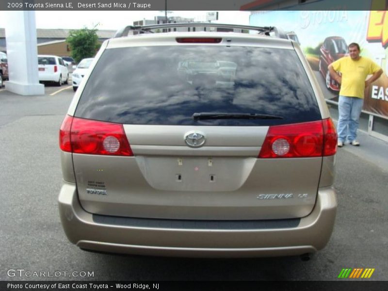 Desert Sand Mica / Taupe 2009 Toyota Sienna LE
