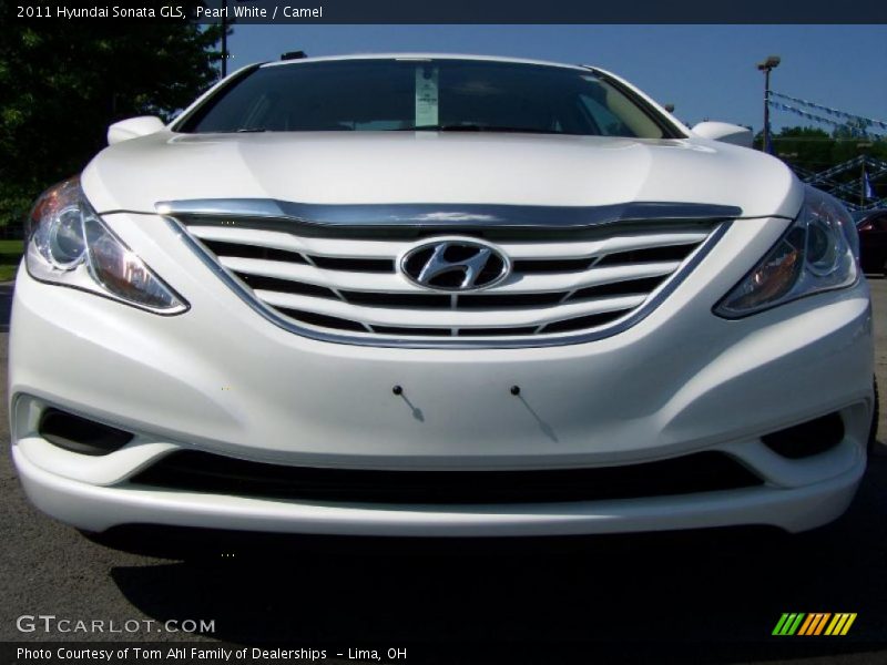 Pearl White / Camel 2011 Hyundai Sonata GLS