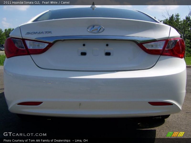 Pearl White / Camel 2011 Hyundai Sonata GLS