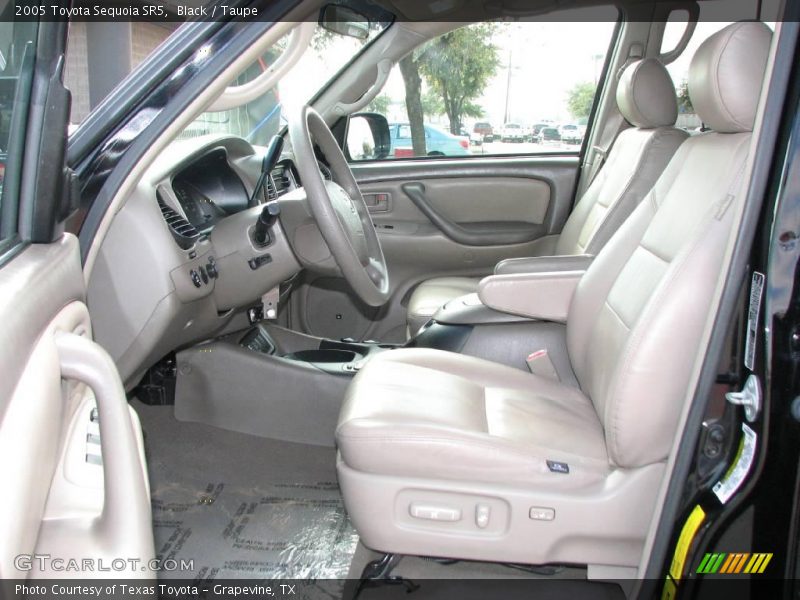 Black / Taupe 2005 Toyota Sequoia SR5