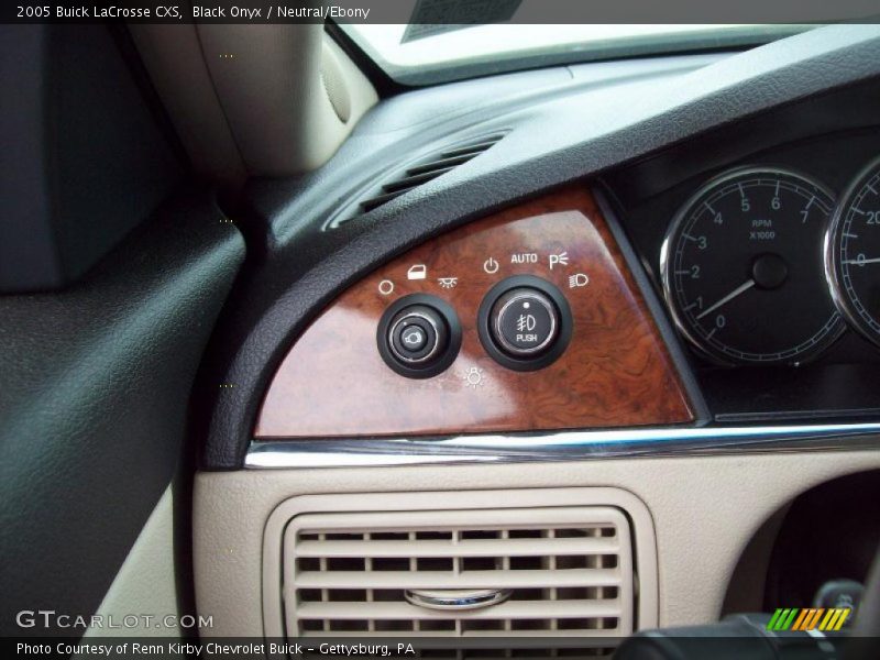 Black Onyx / Neutral/Ebony 2005 Buick LaCrosse CXS