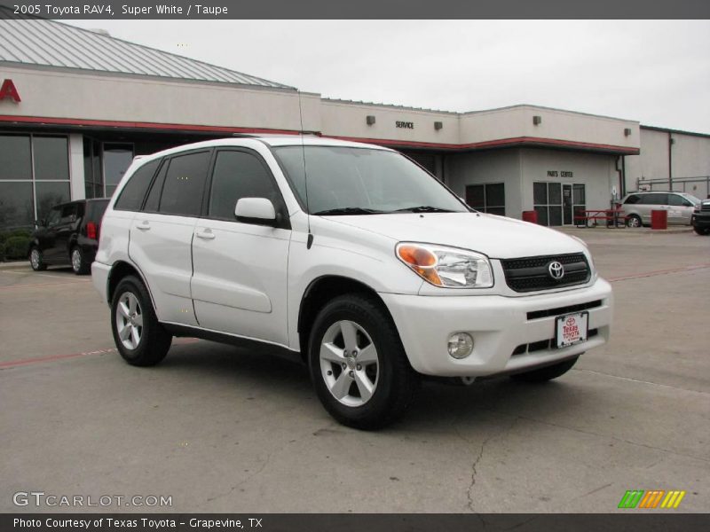 Super White / Taupe 2005 Toyota RAV4