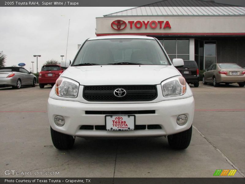 Super White / Taupe 2005 Toyota RAV4