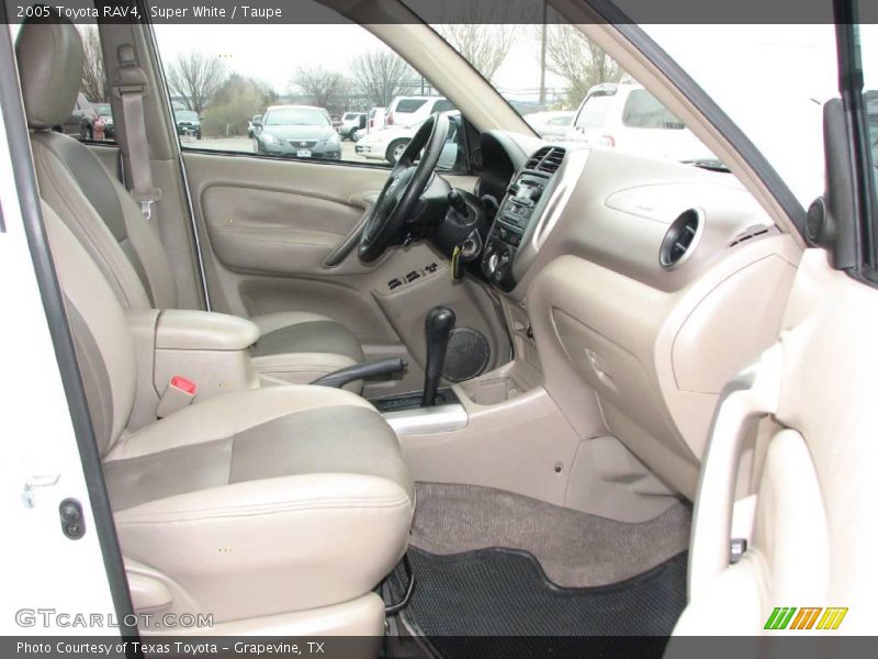 Super White / Taupe 2005 Toyota RAV4