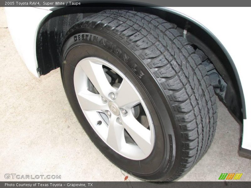 Super White / Taupe 2005 Toyota RAV4