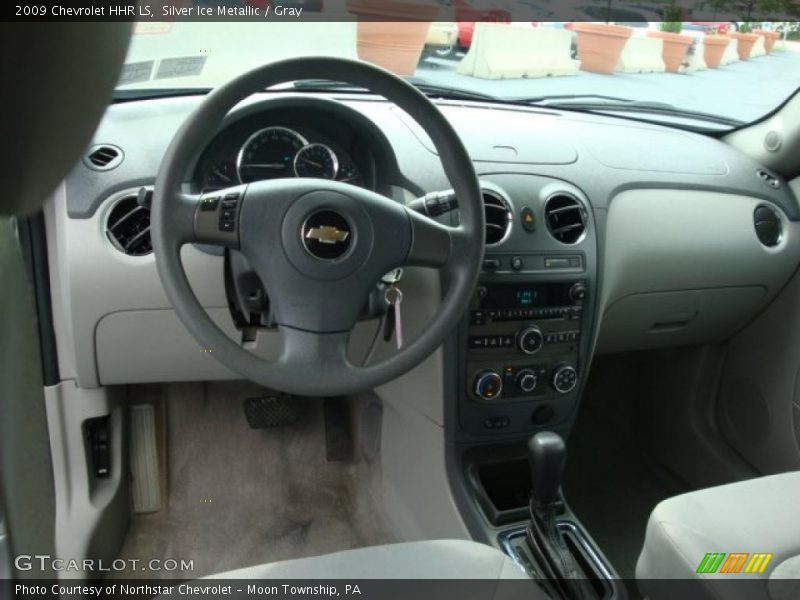 Silver Ice Metallic / Gray 2009 Chevrolet HHR LS