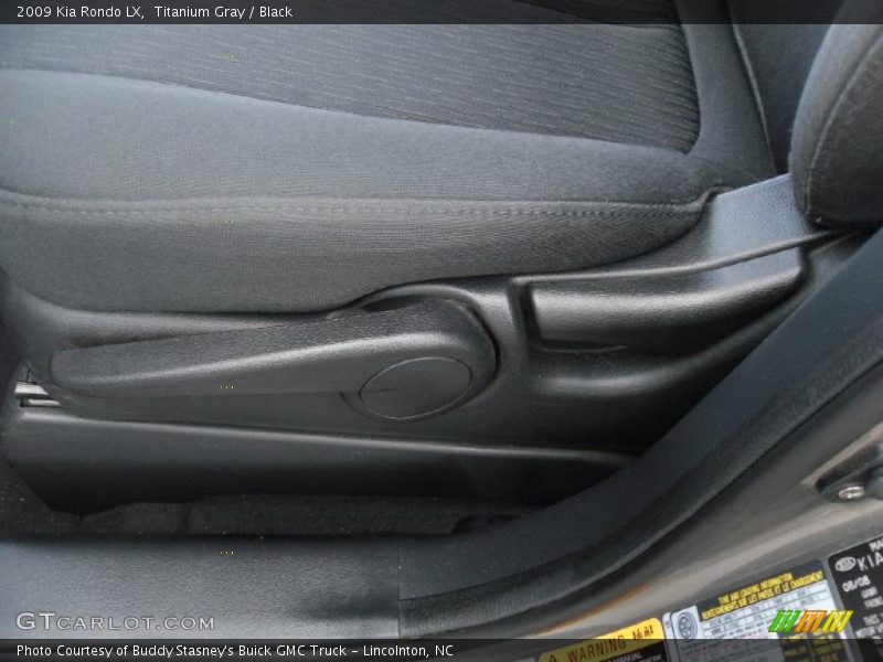 Titanium Gray / Black 2009 Kia Rondo LX