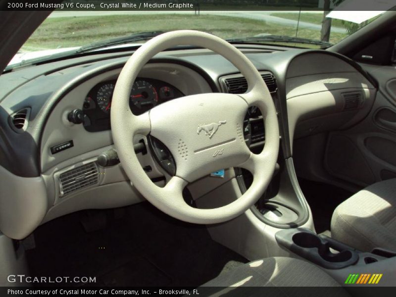 Crystal White / Medium Graphite 2000 Ford Mustang V6 Coupe