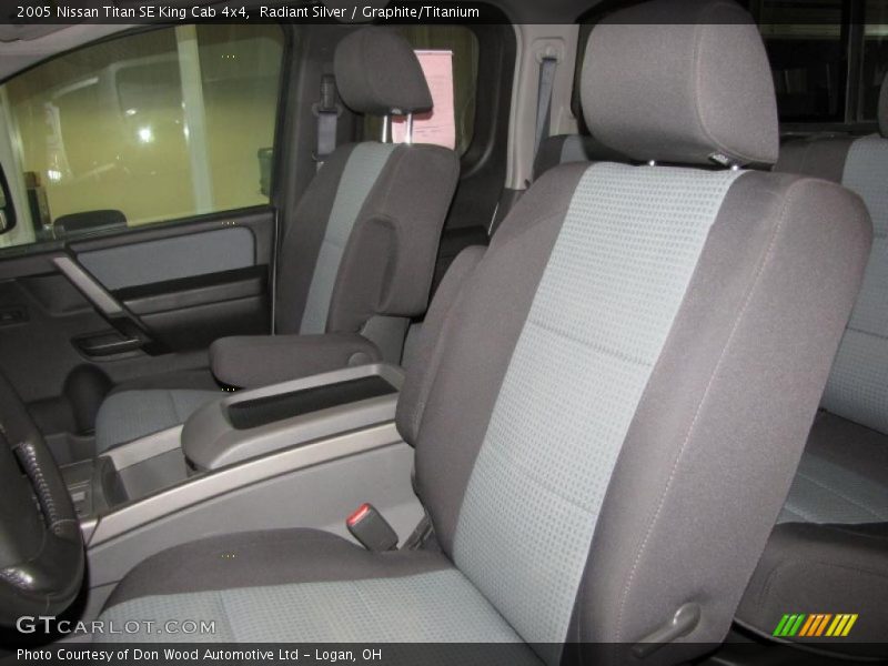Radiant Silver / Graphite/Titanium 2005 Nissan Titan SE King Cab 4x4