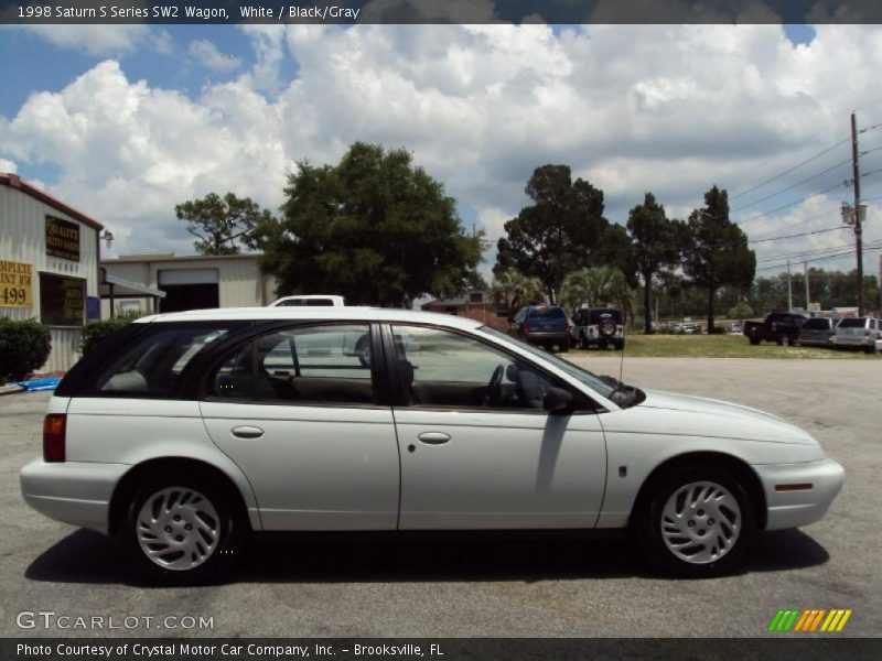 White / Black/Gray 1998 Saturn S Series SW2 Wagon