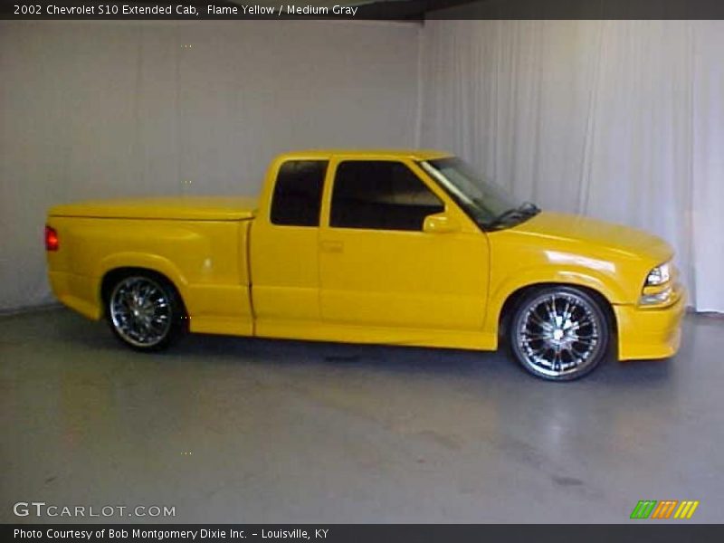 Flame Yellow / Medium Gray 2002 Chevrolet S10 Extended Cab