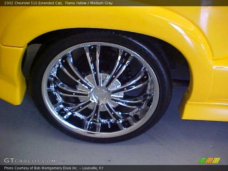 Flame Yellow / Medium Gray 2002 Chevrolet S10 Extended Cab