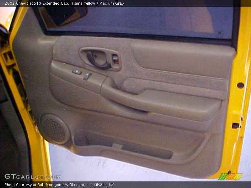 Flame Yellow / Medium Gray 2002 Chevrolet S10 Extended Cab