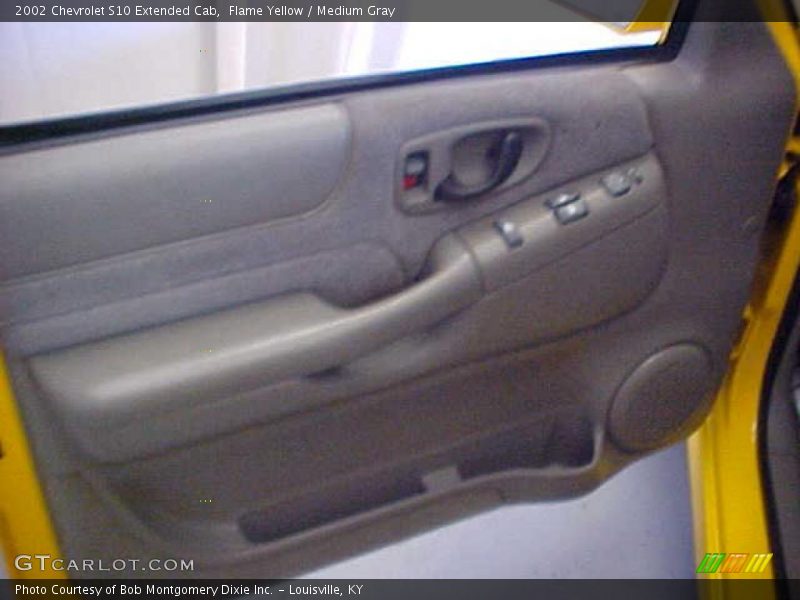 Flame Yellow / Medium Gray 2002 Chevrolet S10 Extended Cab
