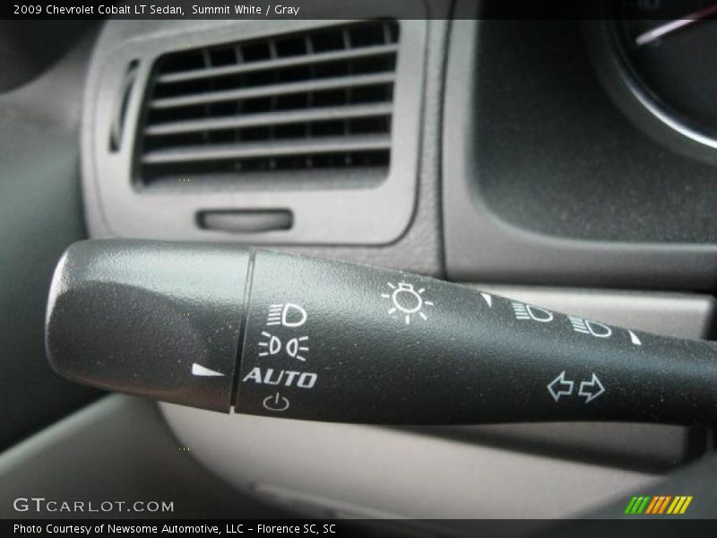 Summit White / Gray 2009 Chevrolet Cobalt LT Sedan
