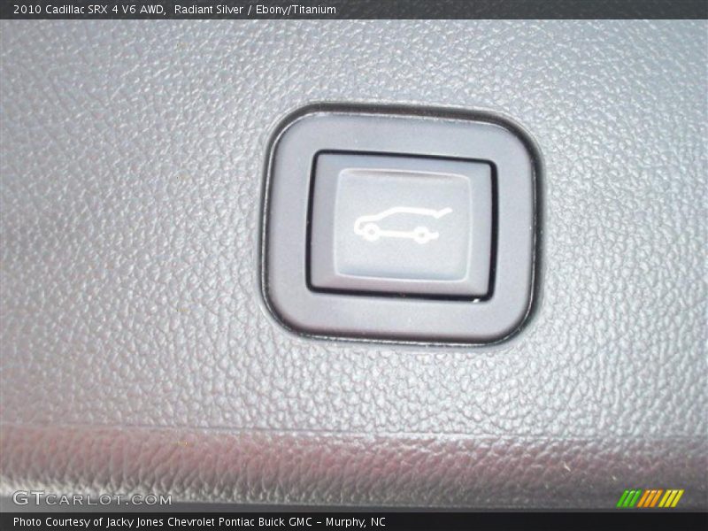 Radiant Silver / Ebony/Titanium 2010 Cadillac SRX 4 V6 AWD