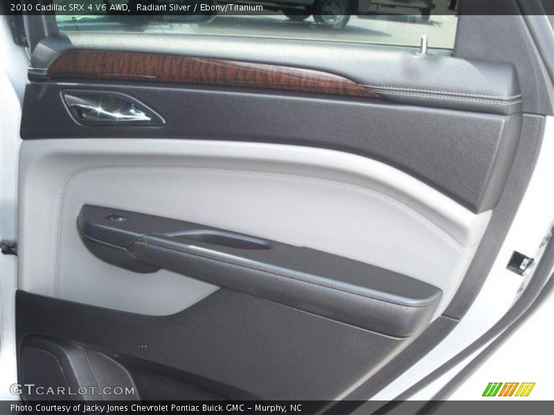 Radiant Silver / Ebony/Titanium 2010 Cadillac SRX 4 V6 AWD