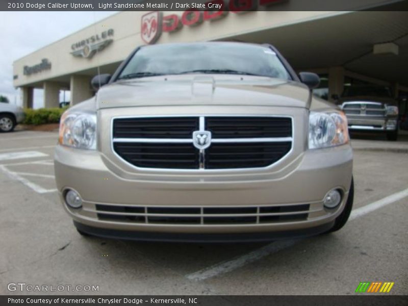 Light Sandstone Metallic / Dark Slate Gray 2010 Dodge Caliber Uptown