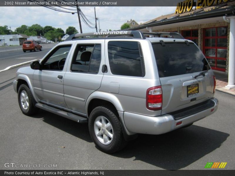 Chrome Silver Metallic / Charcoal 2002 Nissan Pathfinder SE 4x4