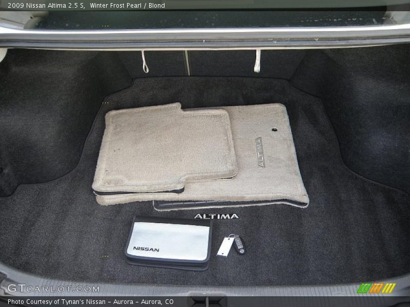 Winter Frost Pearl / Blond 2009 Nissan Altima 2.5 S