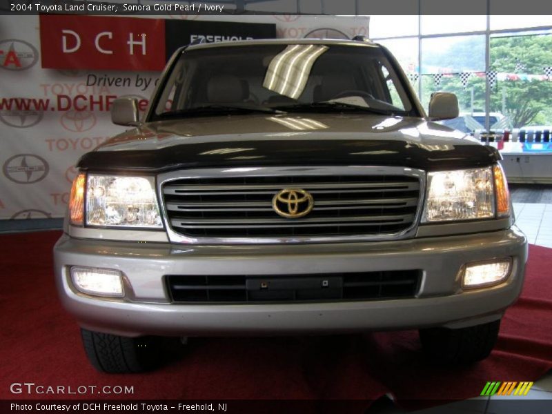 Sonora Gold Pearl / Ivory 2004 Toyota Land Cruiser