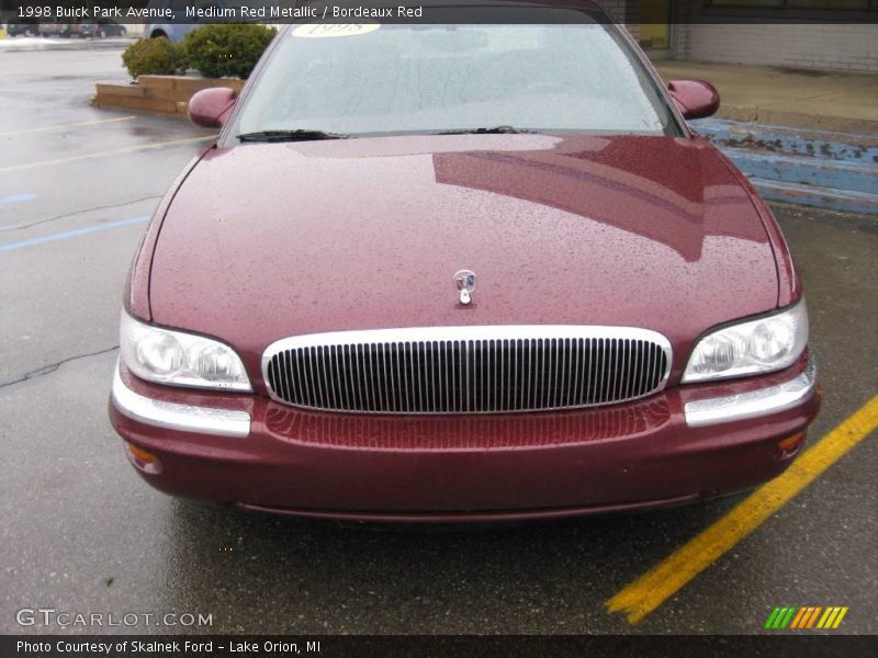 Medium Red Metallic / Bordeaux Red 1998 Buick Park Avenue