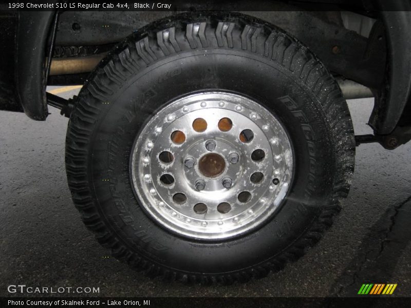 Black / Gray 1998 Chevrolet S10 LS Regular Cab 4x4