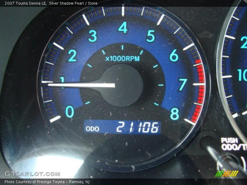 Silver Shadow Pearl / Stone 2007 Toyota Sienna LE