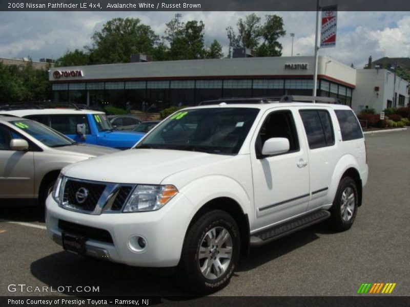 Avalanche White / Russet Brown 2008 Nissan Pathfinder LE 4x4