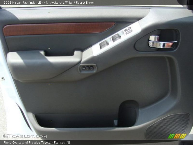Avalanche White / Russet Brown 2008 Nissan Pathfinder LE 4x4