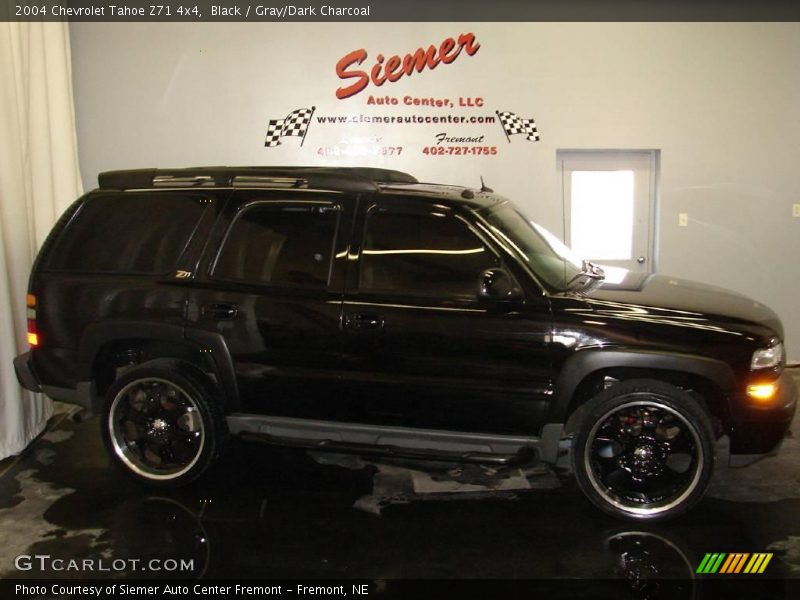Black / Gray/Dark Charcoal 2004 Chevrolet Tahoe Z71 4x4